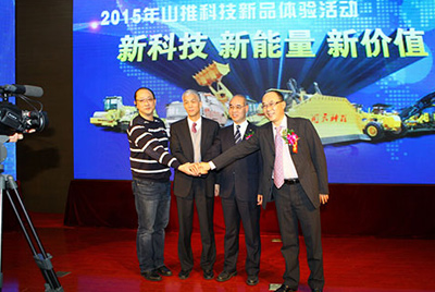以“新科技、新能量、新价值”为主题的2015尊龙凯时科技新品体验运动在公司总部拉开帷幕。。。。