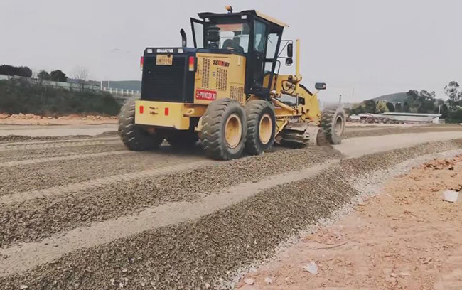 SG18-3平地机蹊径施工路基石子散救济工-平地机-尊龙凯时股份